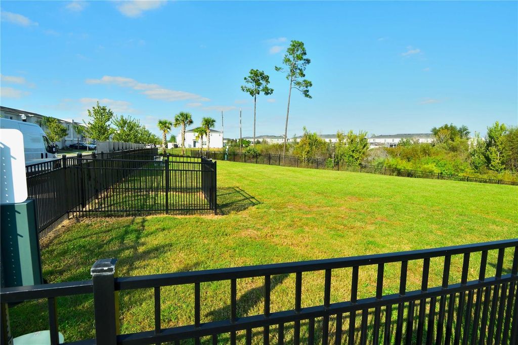 Image 26 of property listing at 286 BOGEY DRIVE, Davenport, FL 33896