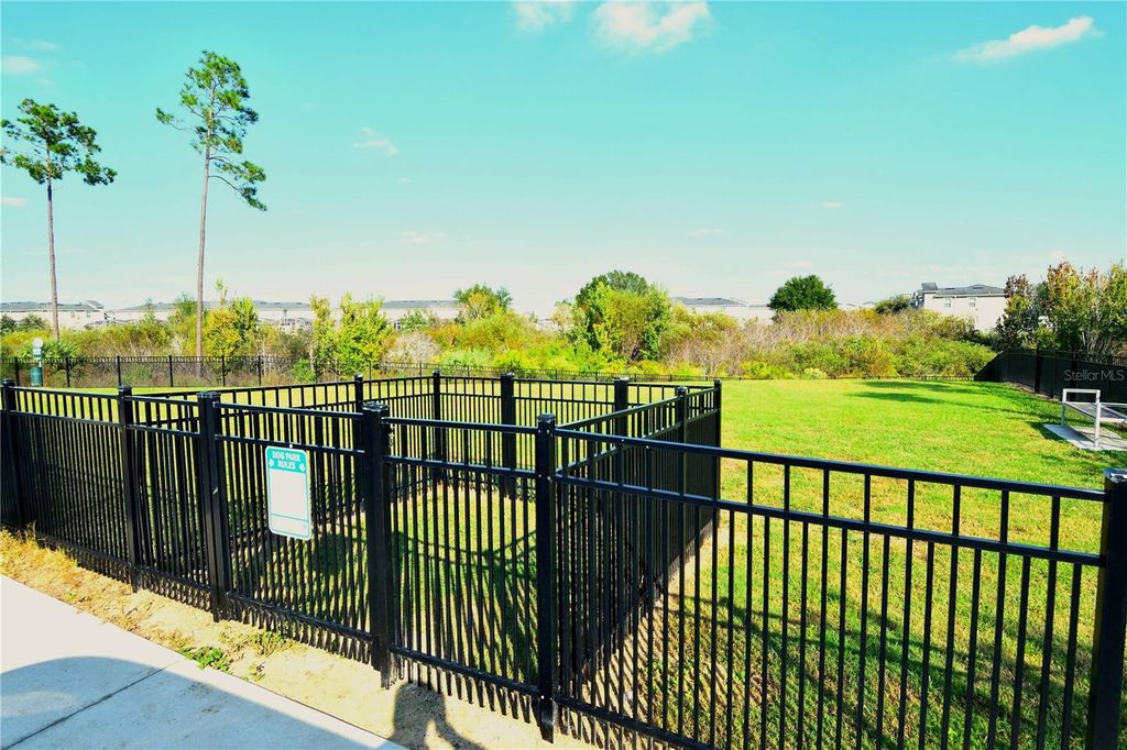Image 27 of property listing at 286 BOGEY DRIVE, Davenport, FL 33896
