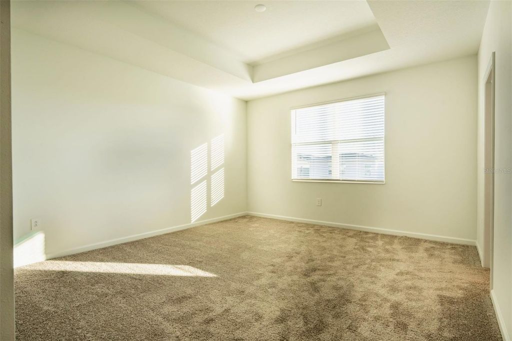 Image 10 of property listing at 286 BOGEY DRIVE, Davenport, FL 33896