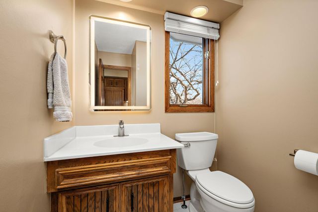 12050 48th Avenue N, Plymouth, MN 55442