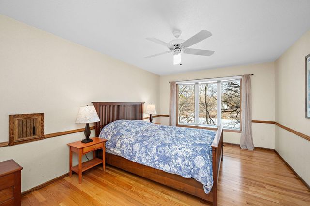 12050 48th Avenue N, Plymouth, MN 55442