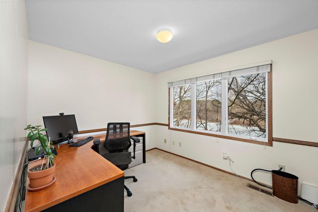 12050 48th Avenue N, Plymouth, MN 55442