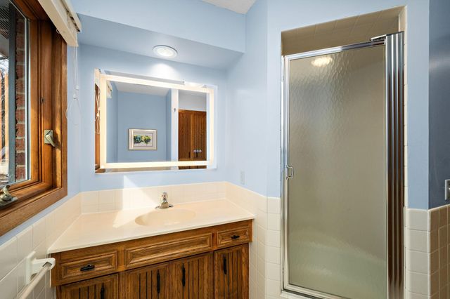 12050 48th Avenue N, Plymouth, MN 55442