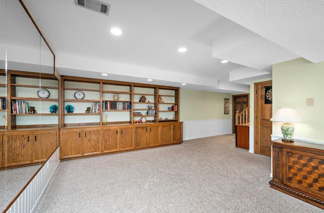 12050 48th Avenue N, Plymouth, MN 55442