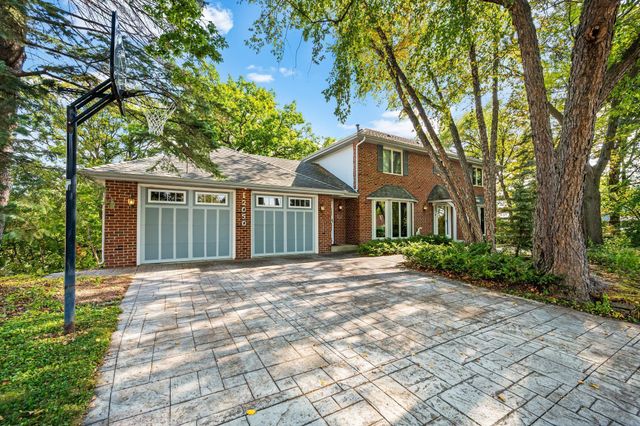 12050 48th Avenue N, Plymouth, MN 55442