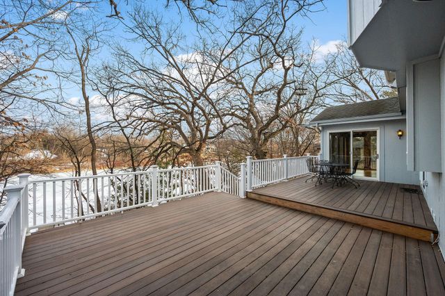 12050 48th Avenue N, Plymouth, MN 55442