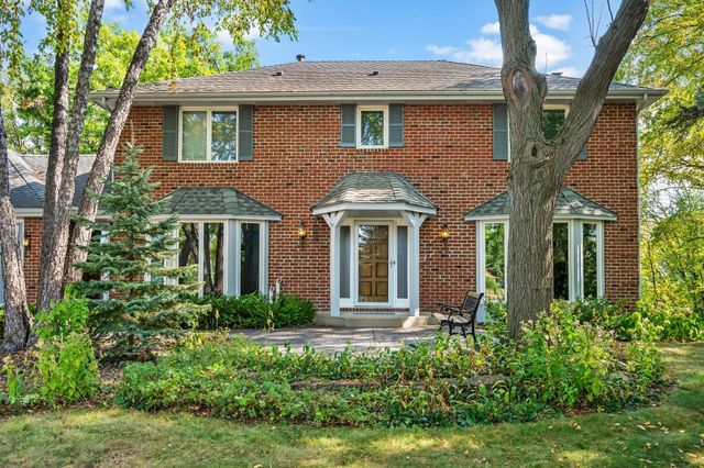 12050 48th Avenue N, Plymouth, MN 55442