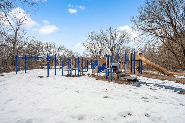 12050 48th Avenue N, Plymouth, MN 55442