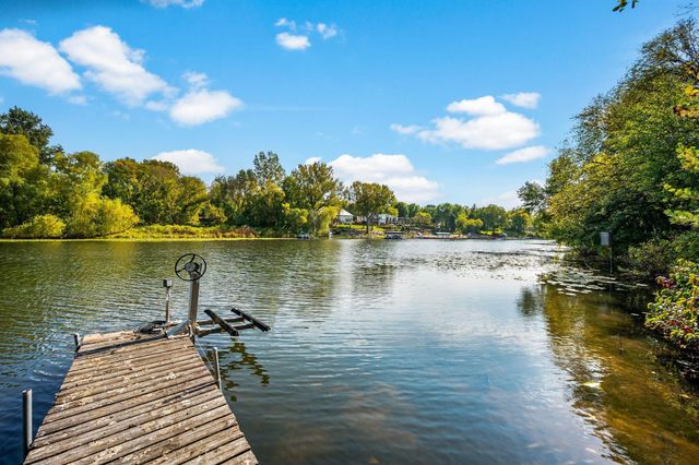 12050 48th Avenue N, Plymouth, MN 55442