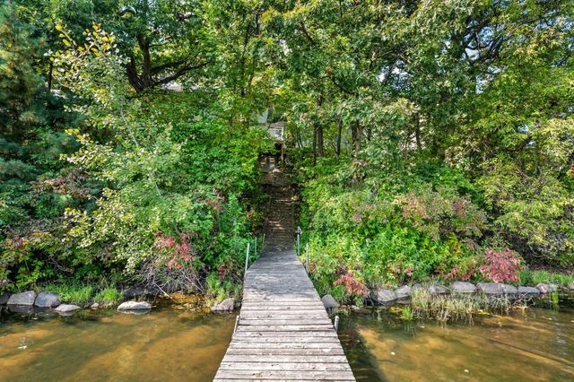 12050 48th Avenue N, Plymouth, MN 55442