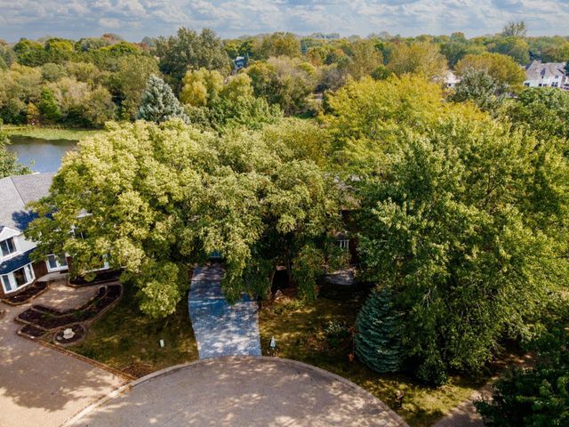 12050 48th Avenue N, Plymouth, MN 55442