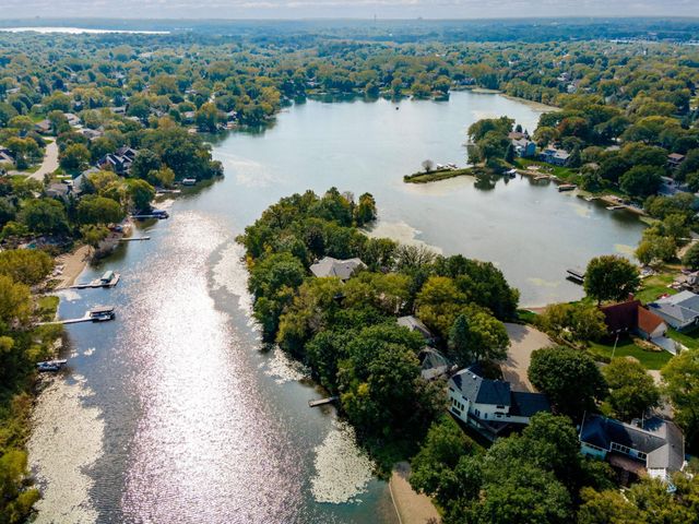 12050 48th Avenue N, Plymouth, MN 55442