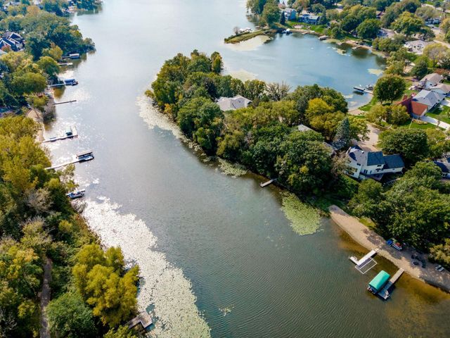 12050 48th Avenue N, Plymouth, MN 55442