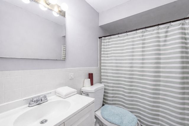 342 Klein Creek Court 5E, Carol Stream, IL 60188