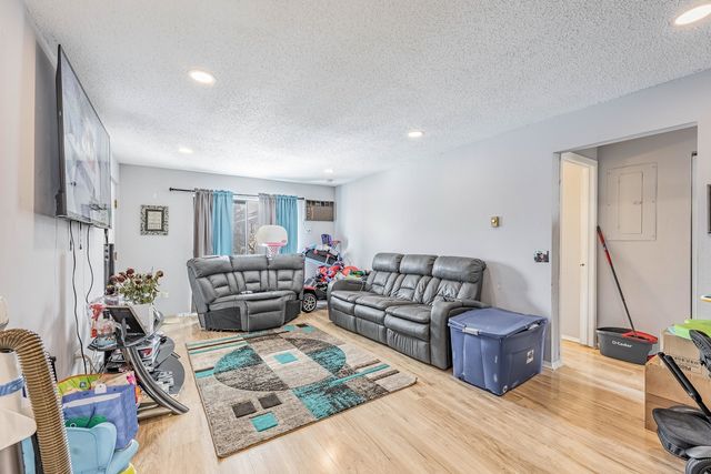 342 Klein Creek Court 5E, Carol Stream, IL 60188