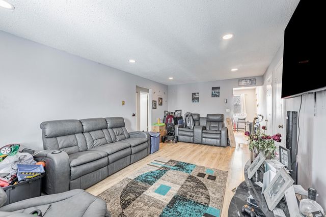 342 Klein Creek Court 5E, Carol Stream, IL 60188