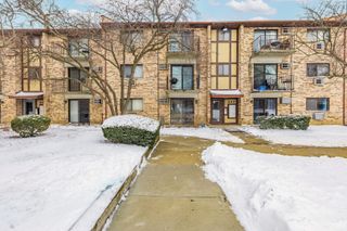 342 Klein Creek Court 5E, Carol Stream, IL 60188
