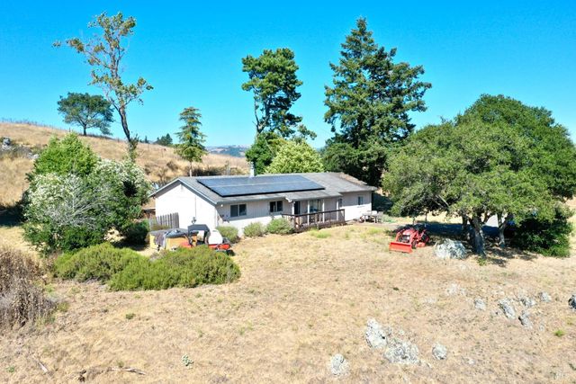 4889 Grange Rd, Santa Rosa, CA 95404