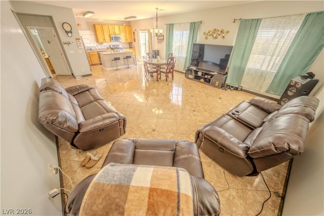6074 Darnley Street, North Las Vegas, NV 89081