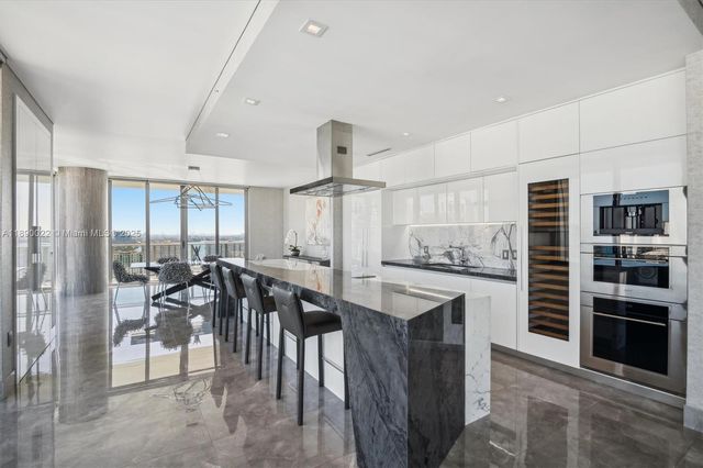 330 Sunny Isles Blvd 5-UPH04, Sunny Isles Beach, FL 33160
