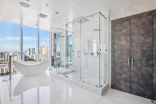 330 Sunny Isles Blvd 5-UPH04, Sunny Isles Beach, FL 33160