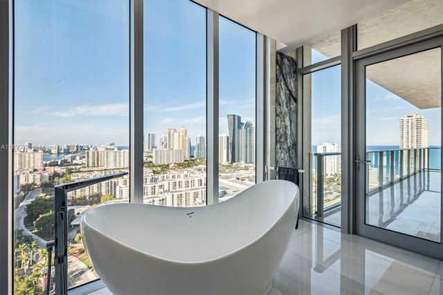 330 Sunny Isles Blvd 5-UPH04, Sunny Isles Beach, FL 33160