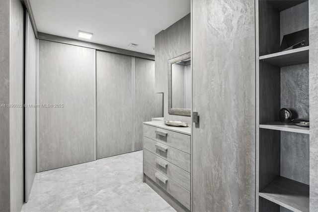 330 Sunny Isles Blvd 5-UPH04, Sunny Isles Beach, FL 33160