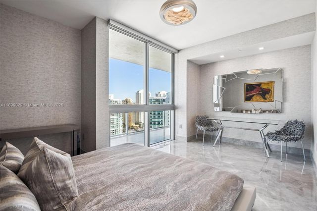 330 Sunny Isles Blvd 5-UPH04, Sunny Isles Beach, FL 33160