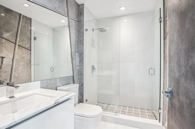 330 Sunny Isles Blvd 5-UPH04, Sunny Isles Beach, FL 33160