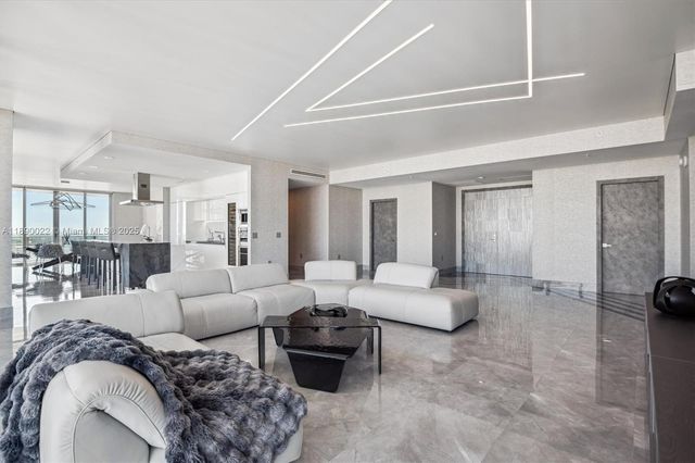 330 Sunny Isles Blvd 5-UPH04, Sunny Isles Beach, FL 33160