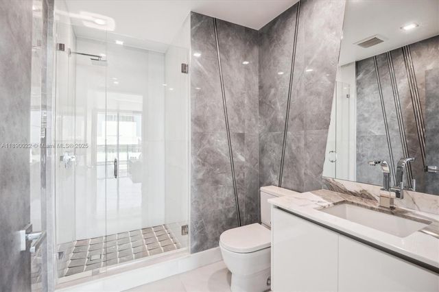 330 Sunny Isles Blvd 5-UPH04, Sunny Isles Beach, FL 33160