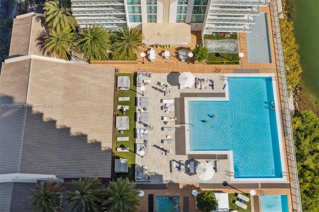 330 Sunny Isles Blvd 5-UPH04, Sunny Isles Beach, FL 33160