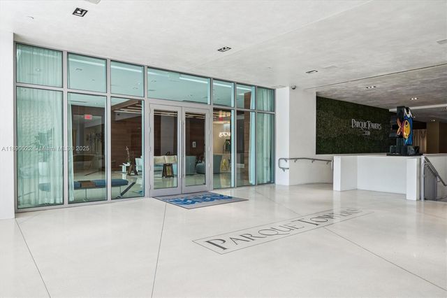 330 Sunny Isles Blvd 5-UPH04, Sunny Isles Beach, FL 33160
