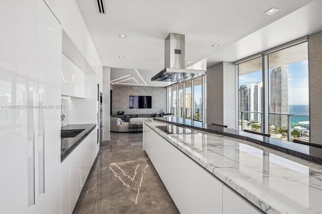 330 Sunny Isles Blvd 5-UPH04, Sunny Isles Beach, FL 33160