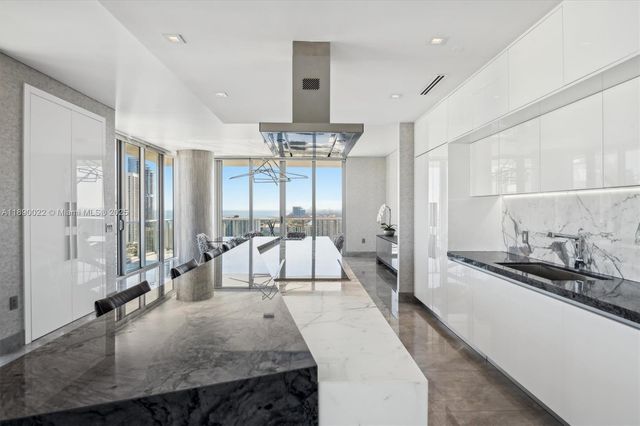 330 Sunny Isles Blvd 5-UPH04, Sunny Isles Beach, FL 33160