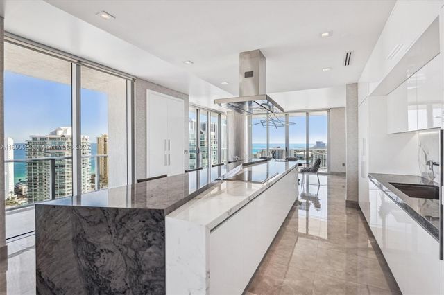 330 Sunny Isles Blvd 5-UPH04, Sunny Isles Beach, FL 33160