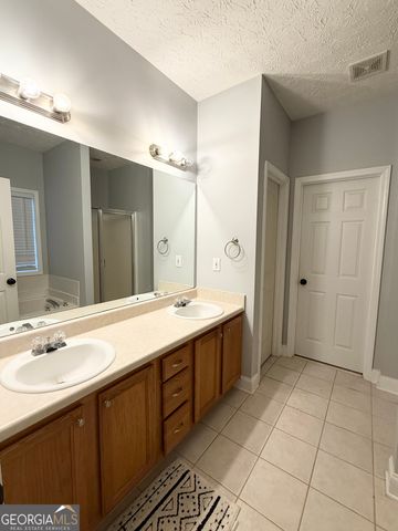 158 River Park Circle, Mcdonough, GA 30252