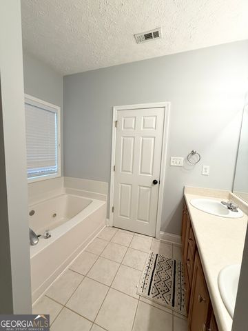 158 River Park Circle, Mcdonough, GA 30252