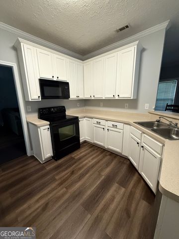 158 River Park Circle, Mcdonough, GA 30252