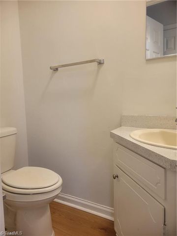 4012 S Bend Drive 115, Winston-salem, NC 27107