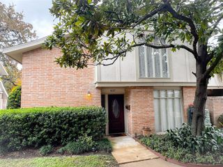 637 S Ripple Creek Drive 637, Houston, TX 77057