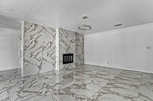 259 Crown Point Drive, El Paso, TX 79912