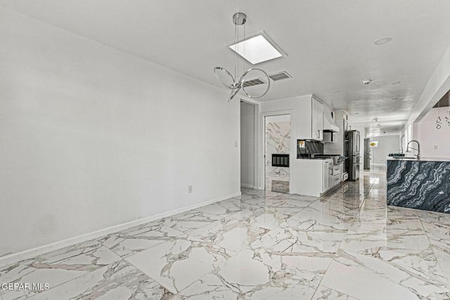 259 Crown Point Drive, El Paso, TX 79912