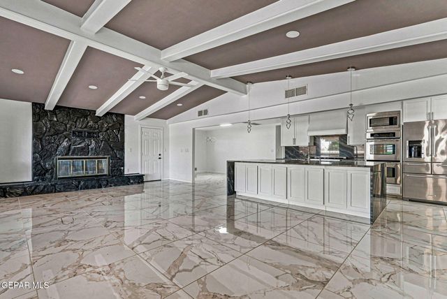 259 Crown Point Drive, El Paso, TX 79912