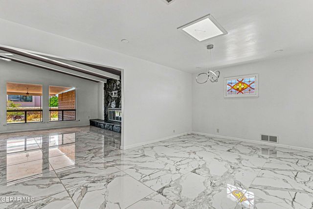 259 Crown Point Drive, El Paso, TX 79912