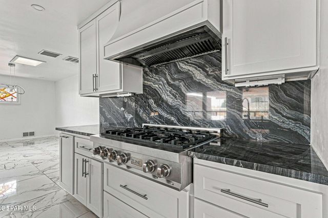 259 Crown Point Drive, El Paso, TX 79912