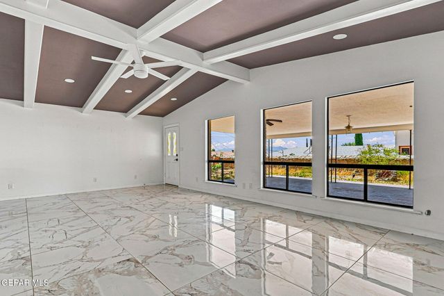 259 Crown Point Drive, El Paso, TX 79912
