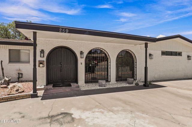 259 Crown Point Drive, El Paso, TX 79912
