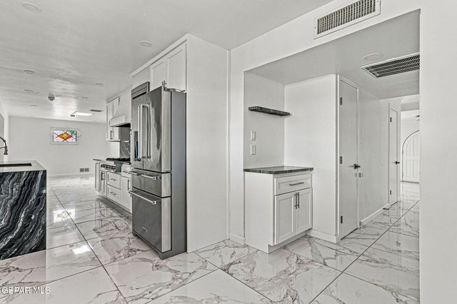259 Crown Point Drive, El Paso, TX 79912