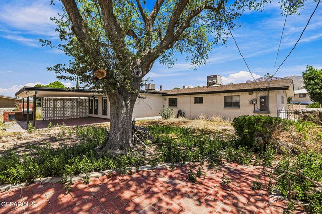 259 Crown Point Drive, El Paso, TX 79912